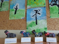 ,,Vytinukai,, per Jurgines ,, išginė,, savo karvytes į žydinčius vyšnių sodus...