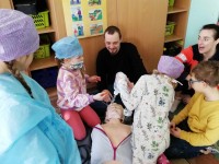 Edukacija apie gydytojo darbą