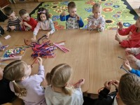 Edukacinė STEAM veikla „Kaip gimsta Babaužiukai?“