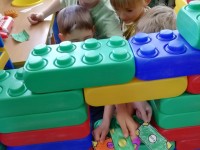 Edukacinė valandėlė apie pinigus