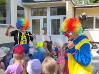 Klounai ,,Šermukšnėlėje"