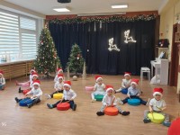 Linksmybės su Kalėdų Seneliu