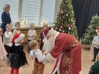 Linksmybės su Kalėdų Seneliu