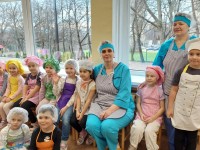 Pyragų dieną Šermukšnėlėje