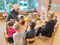 Šiandien darželyje gardžiai kvepėjo Agotos duonelė