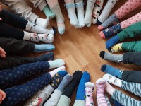 Šiandien mūsų „Šermukšnėlėje“ vyko „Spalvotų kojinių“ akcija