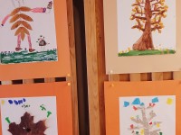 Spalis vaikų darbeliuose
