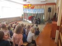 SVEČIUOSE "DRAKONIUKO TEATRAS"